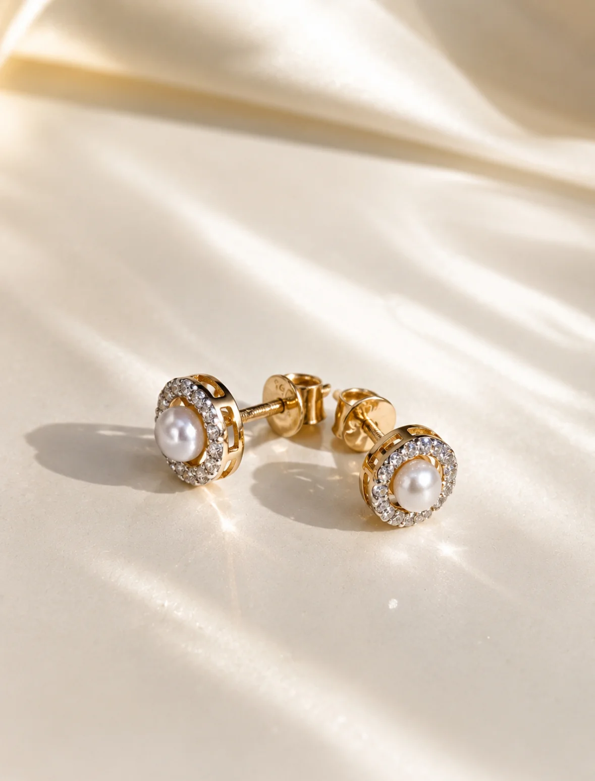 Cluster Pearl Earrings