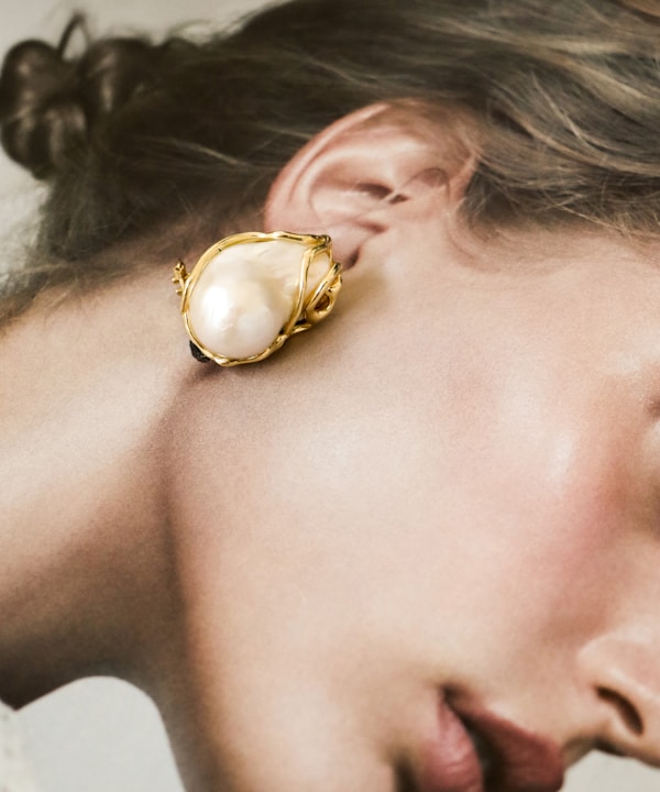 Luna Stud Earrings